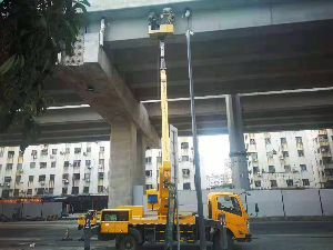 高空作業(yè)車出租